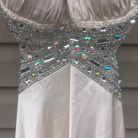 Prom dress used once from David’s bridal - Picture 4 of 4